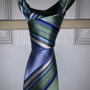 (NWT) Geoffrey Beene - Silk Tie